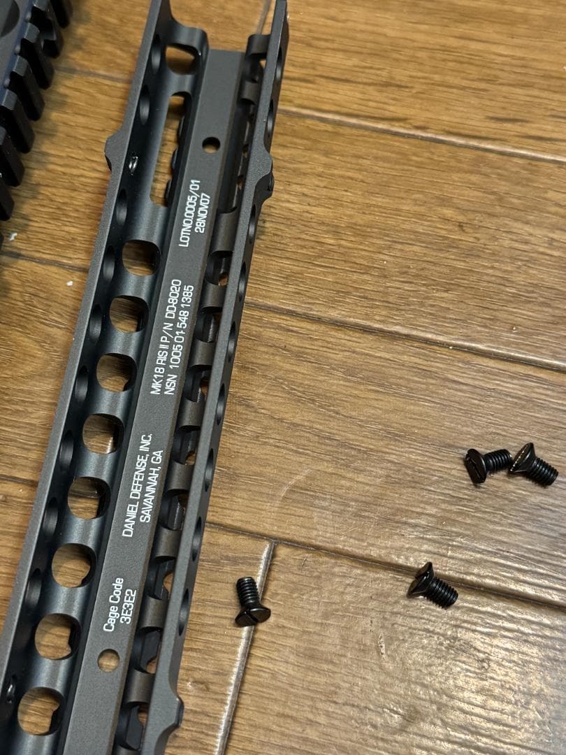 Daniel Defense RISⅡ ハンドガード FDE 9.5インチ