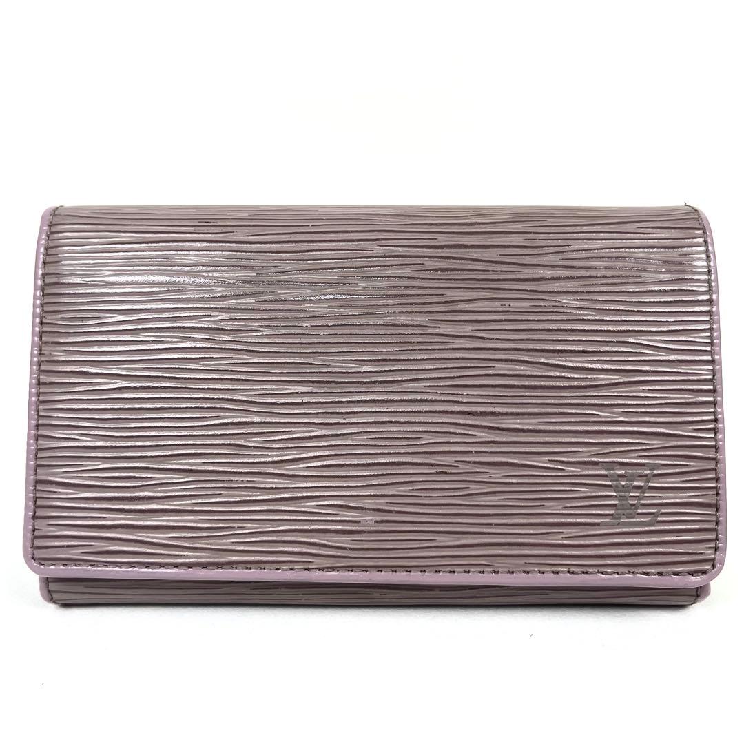 ルイヴィトン　折り財布　エピ　ポルトモネビエトレゾール　Ｌ字ファスナー　レザー