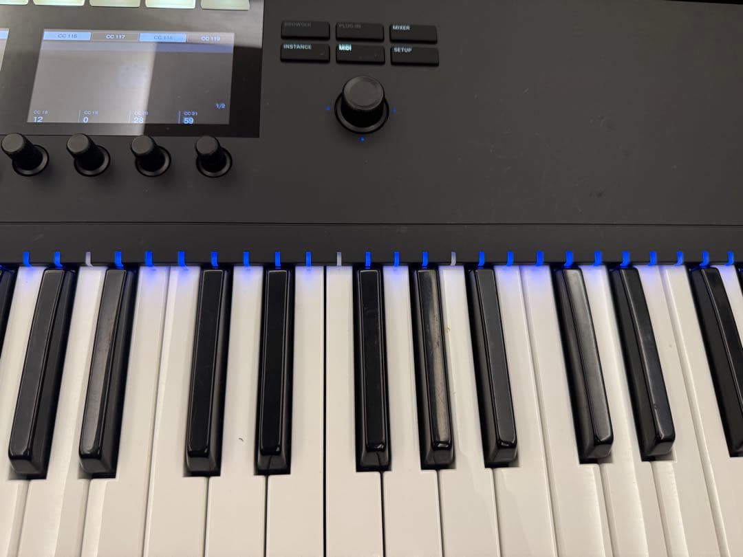 DTM・DAW KOMPLETE KONTROL S61 MK2