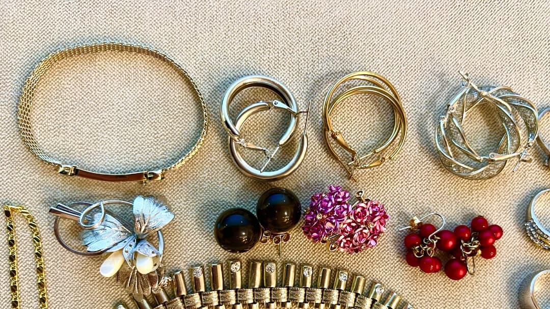 【遺品整理】厳選品　ネックレス/指輪/ピアス/ブレスレット/ブローチ　刻印あり