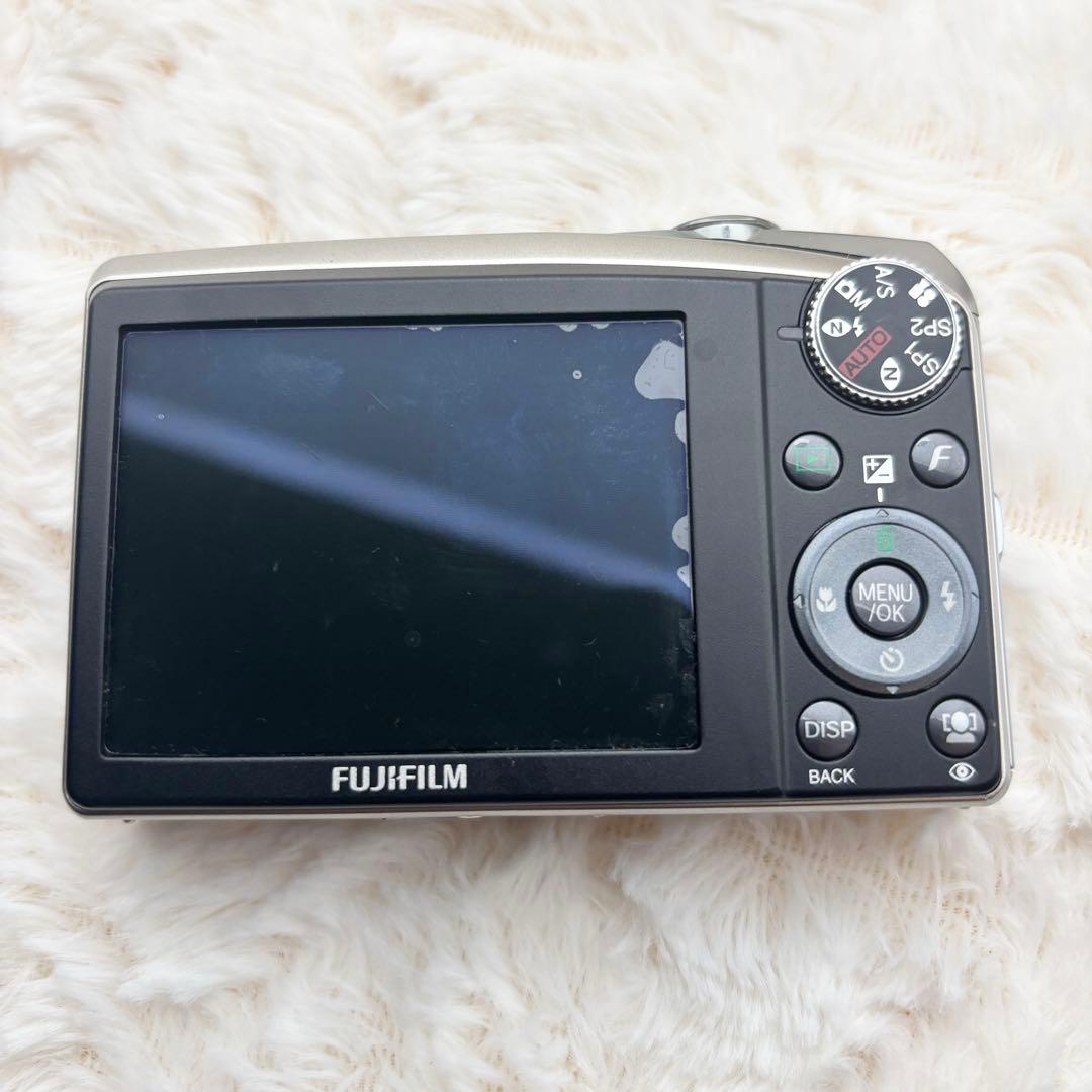 美品 FUJIFILM FinePix F50fd シルバー 動作確認済み