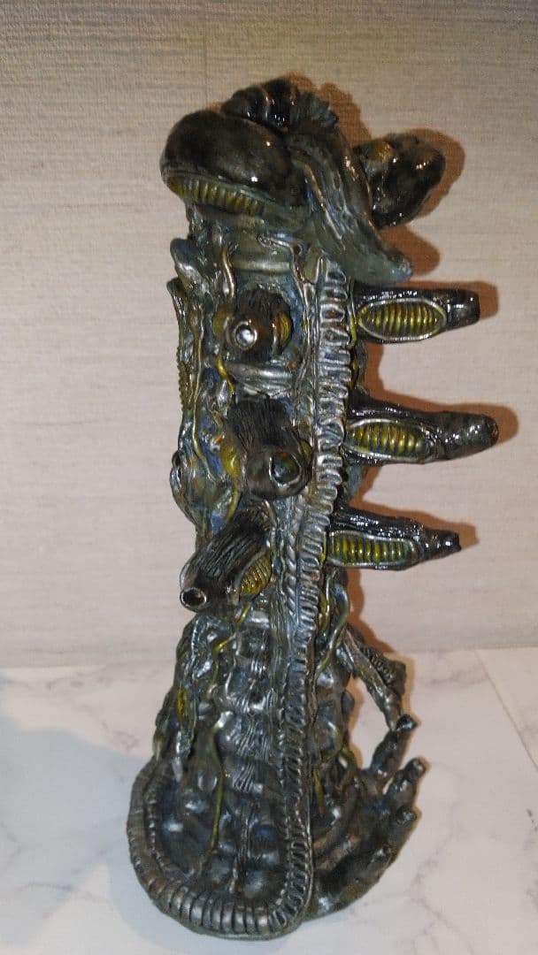 エイリアンギーガー風デザインオブジェ