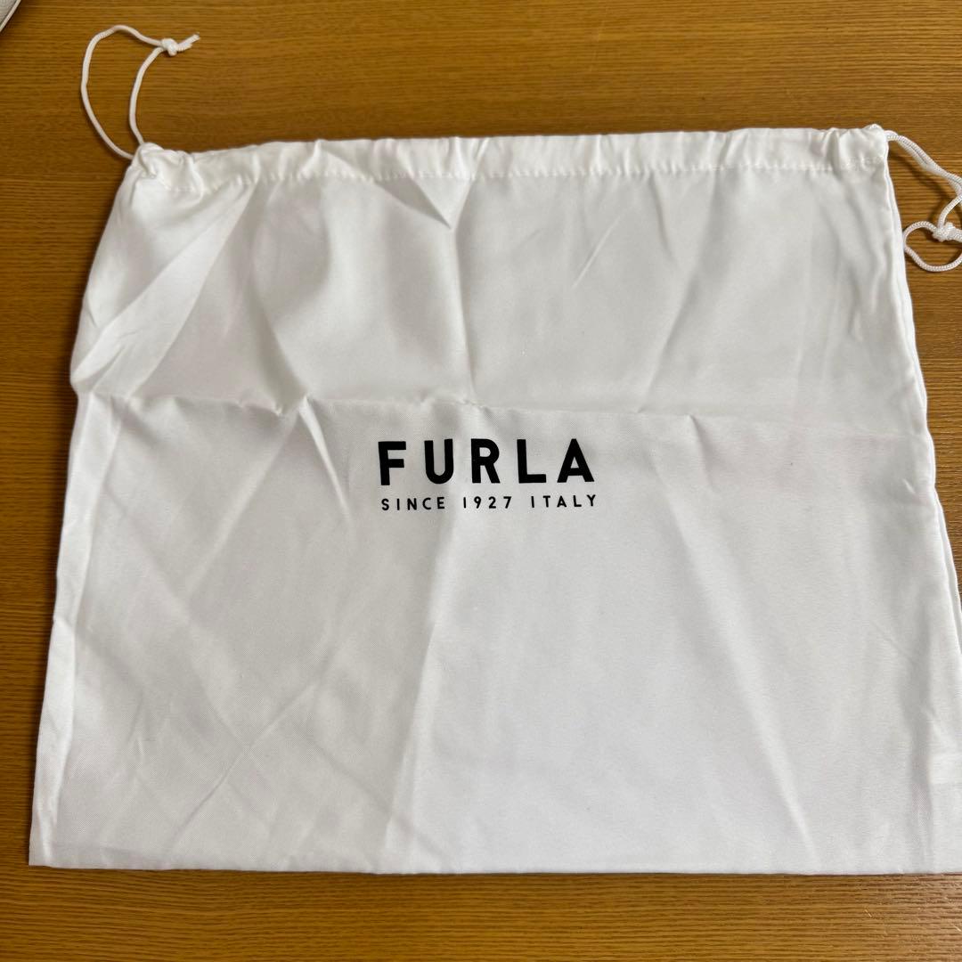 FURLA グレー ベージュバケットバッグ巾着　kym-namです。