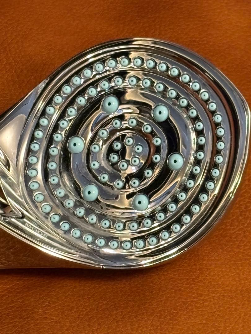 Rita シャワーヘッド 流線型デザイン