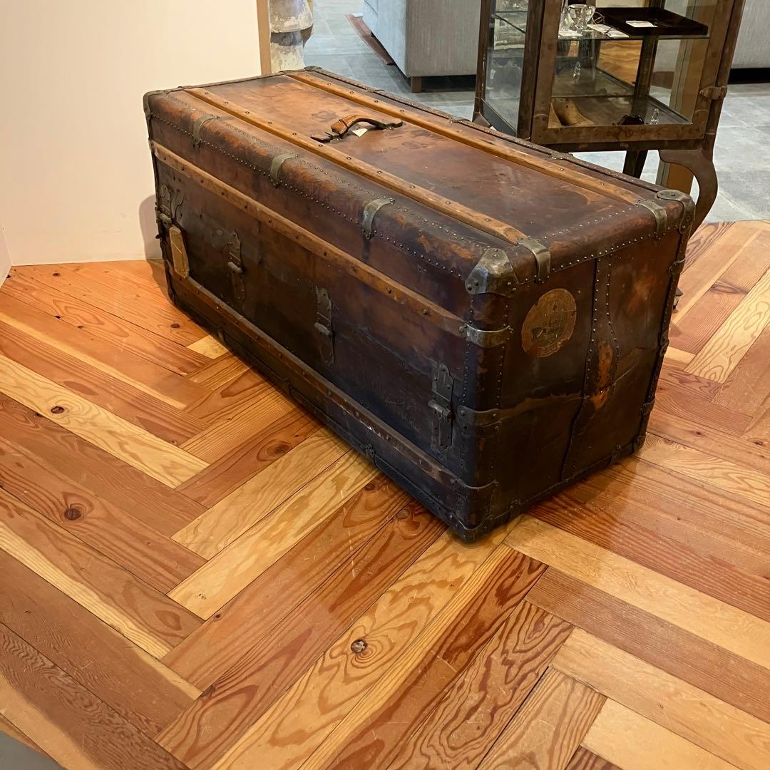 アンティーク　大きなトランク　レザー