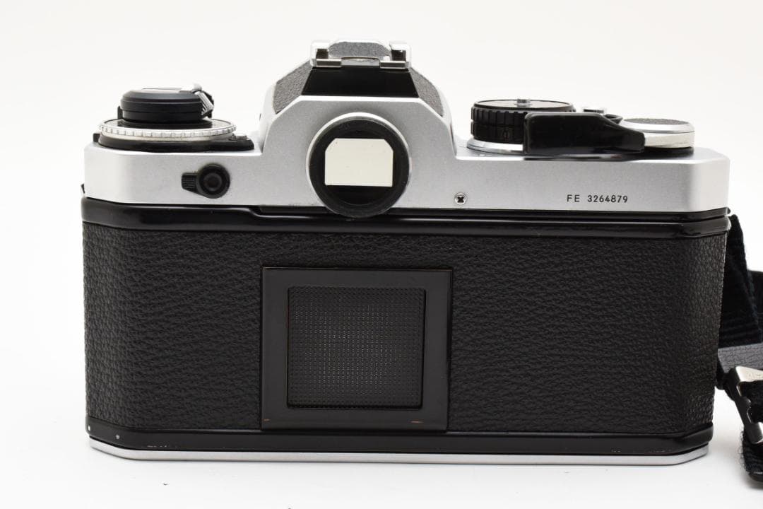 超美品　NIKON FE シルバー フィルムカメラ　モルト新品交換済 B876