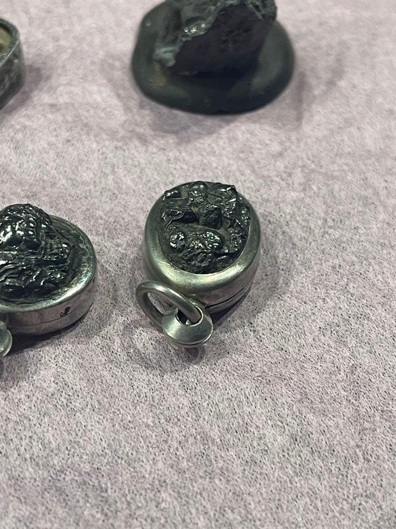 LEK LAI 神聖レクライ ペンダント レア タイ ブラック お守り THAI