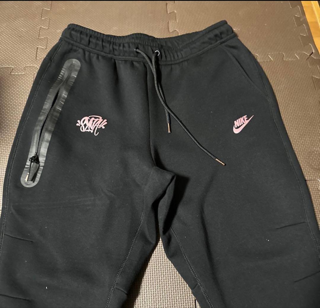 シナワールドNIKEテックmサイズStockxタグあり