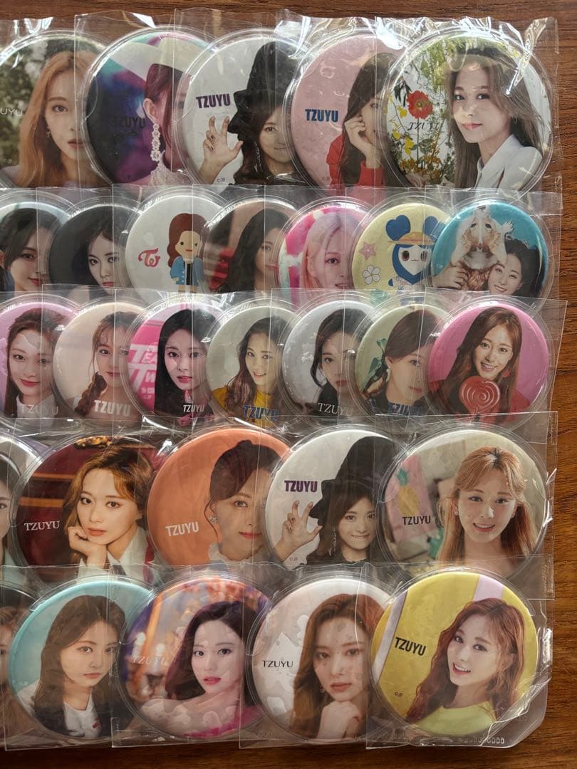 TWICE グッズ 痛バック ツウィ　缶バッジまとめ売り