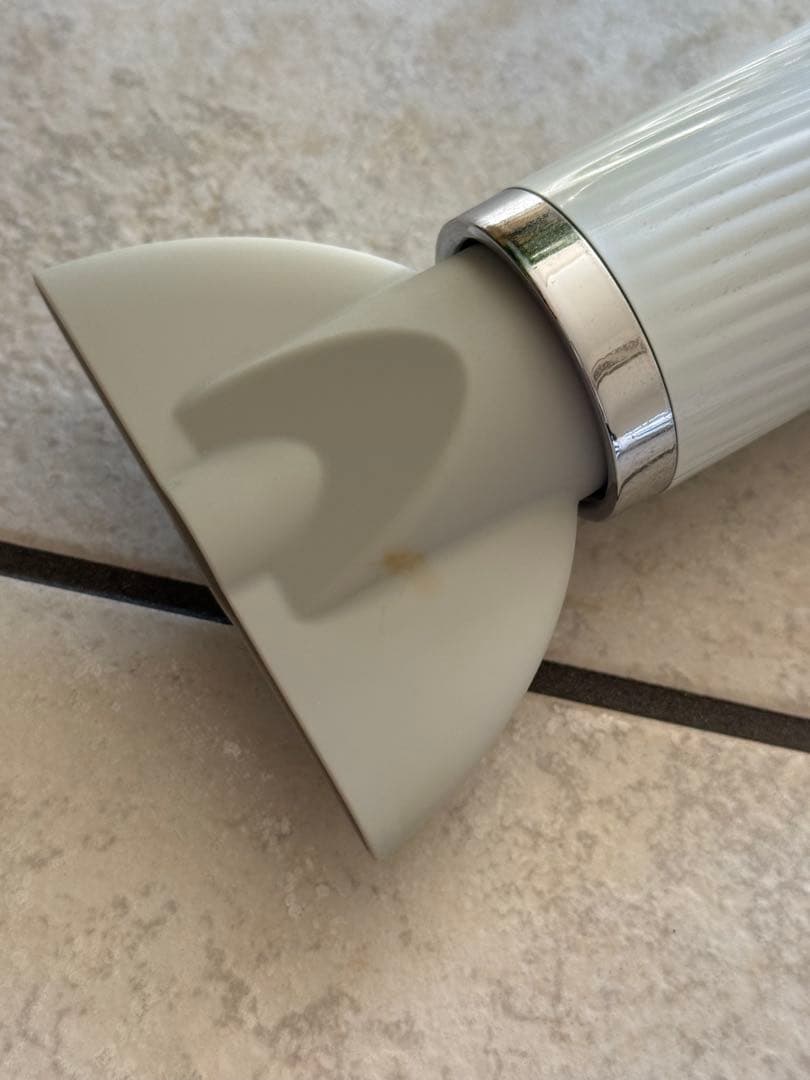 Refaビューテックヘアドライヤー 2021年度製　ホワイト　ノズル付き