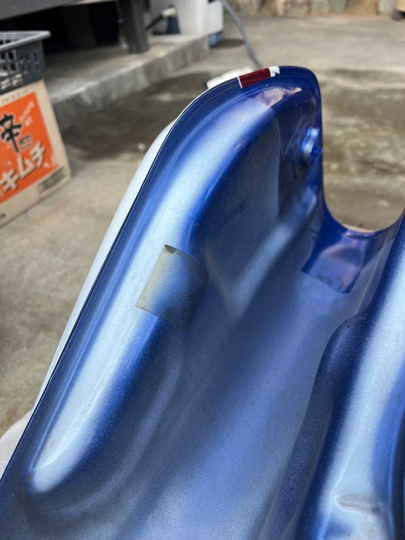 ホンダ　HONDA FTR223 新車外しタンク　純正トリコロール