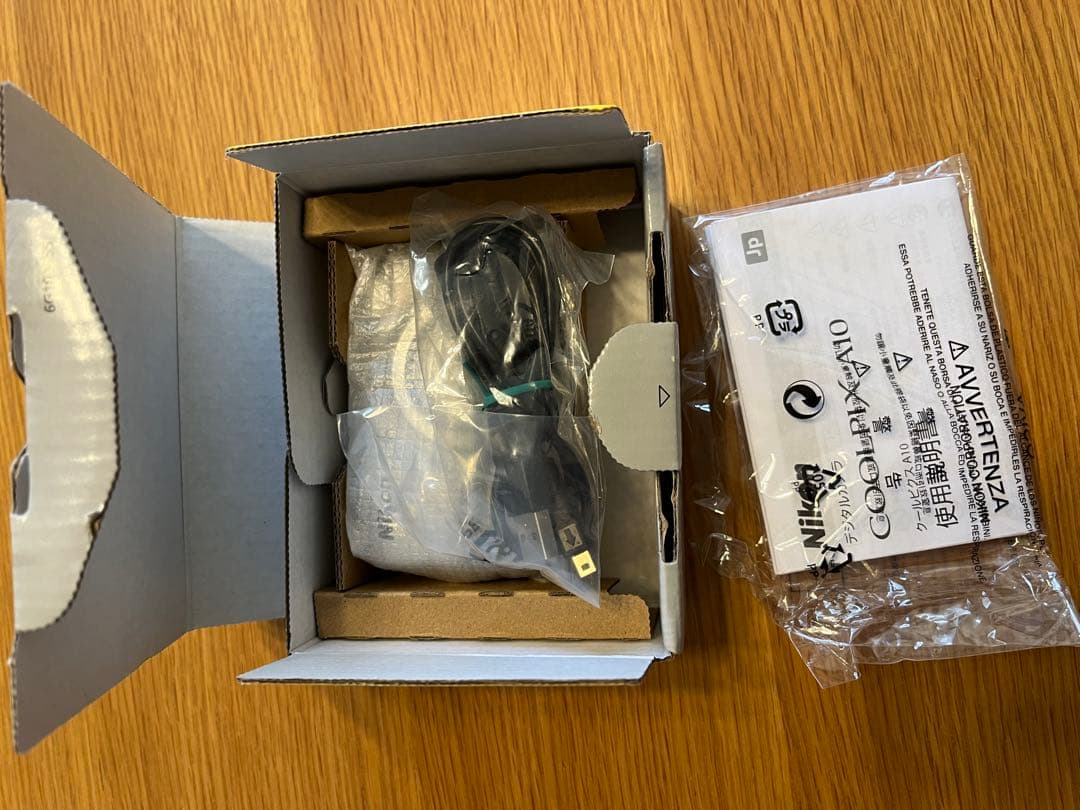 【美品、付属品込み】Nikon Coolpix A10