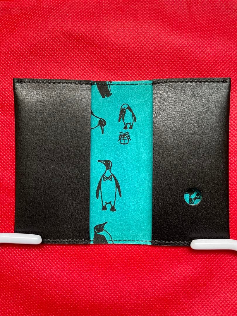 新品未使用 【OZIO】レザー名刺入れ ブラック/ターコイズ ペンギン柄