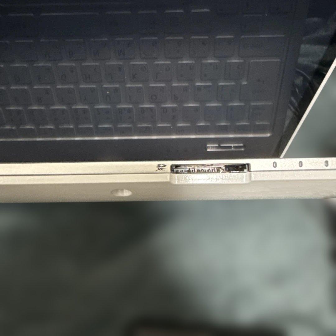 Fujitsu LifeBook SH90/C3 ノートパソコン
