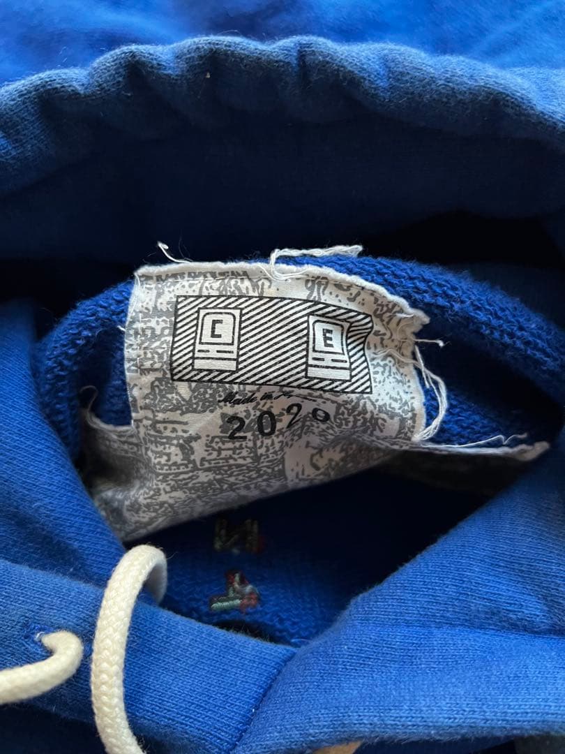 CAV EMPT パーカー