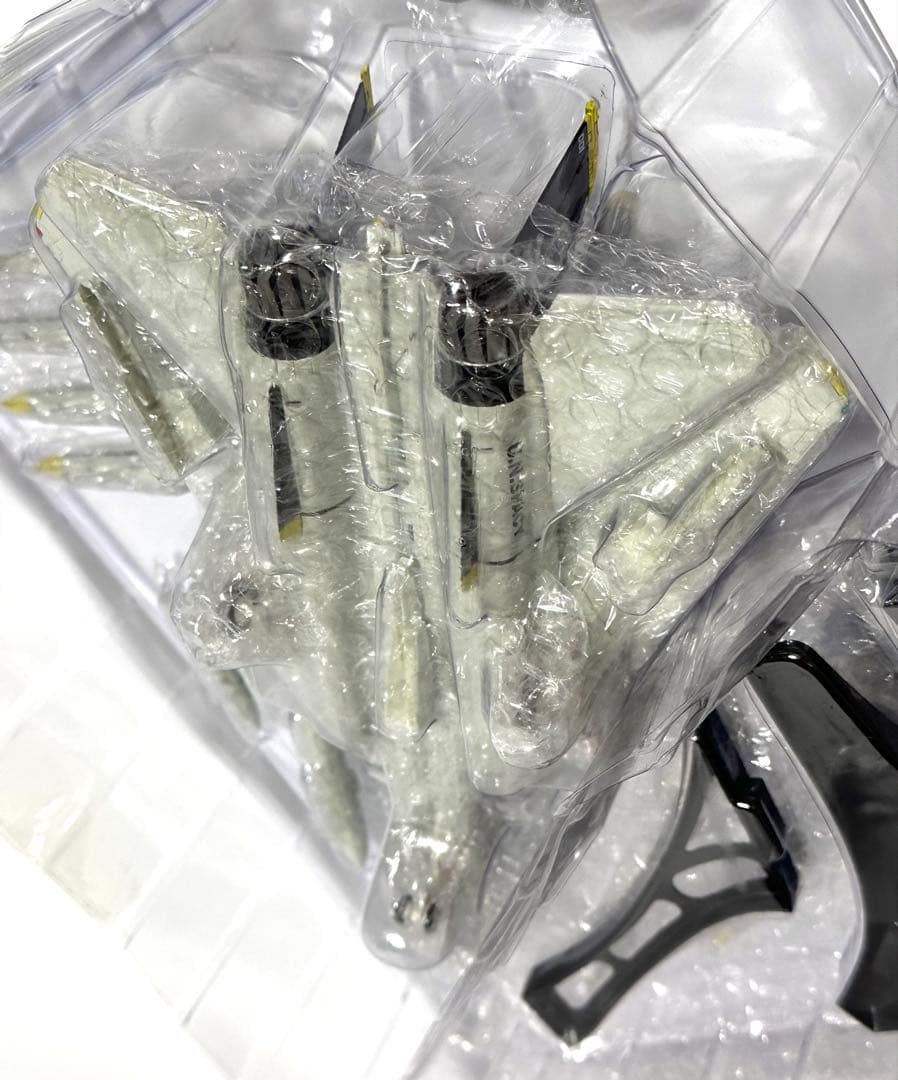 Calibre Wings 1/72 ROBOTECH F-14 限定版