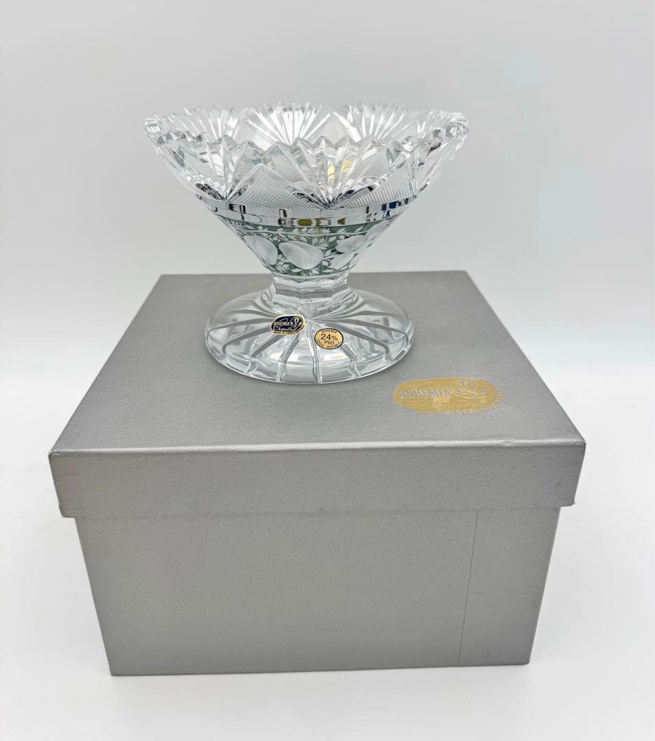 ボヘミア　クリスタル　工芸品 花器 花瓶 フラワーベース　受け皿　新品未使用品