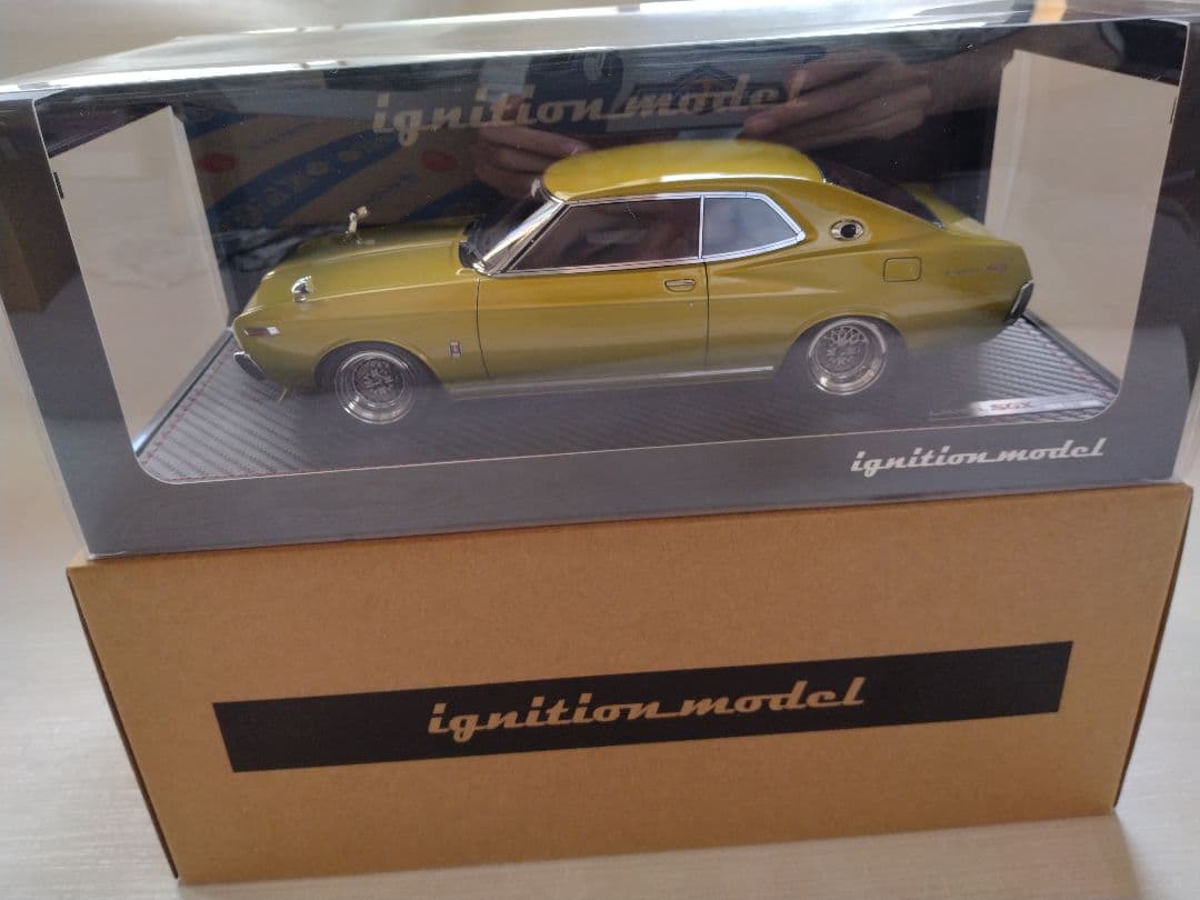 イグニッションモデル 1/18 日産 ローレル 2000SGX　IG3464