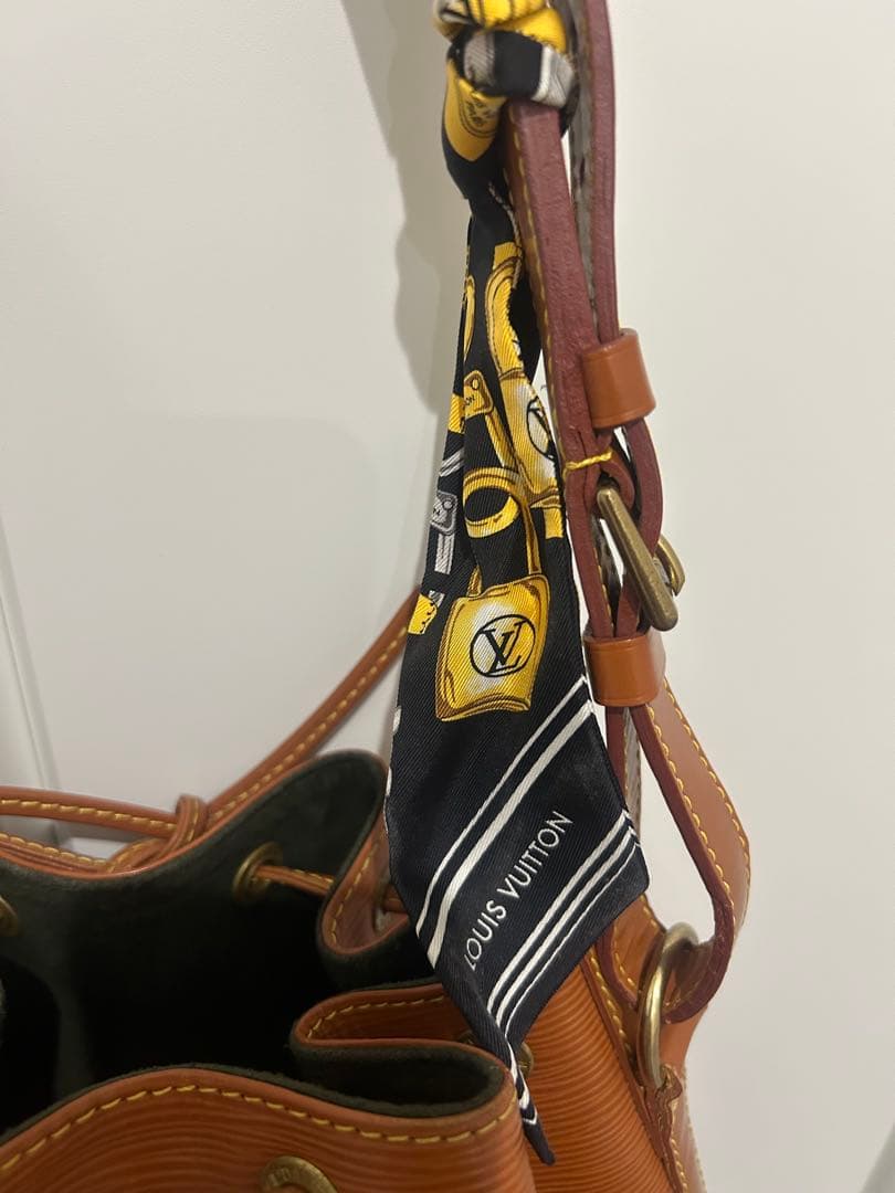 Louis Vuitton エピ　ノエ　バンドー付き