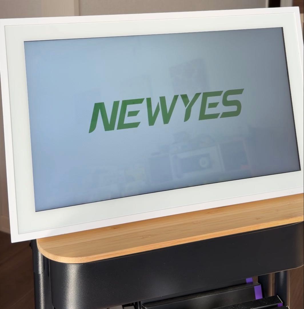 【ジントニック】NEWYES デジタル家族カレンダー 15.6インチ
