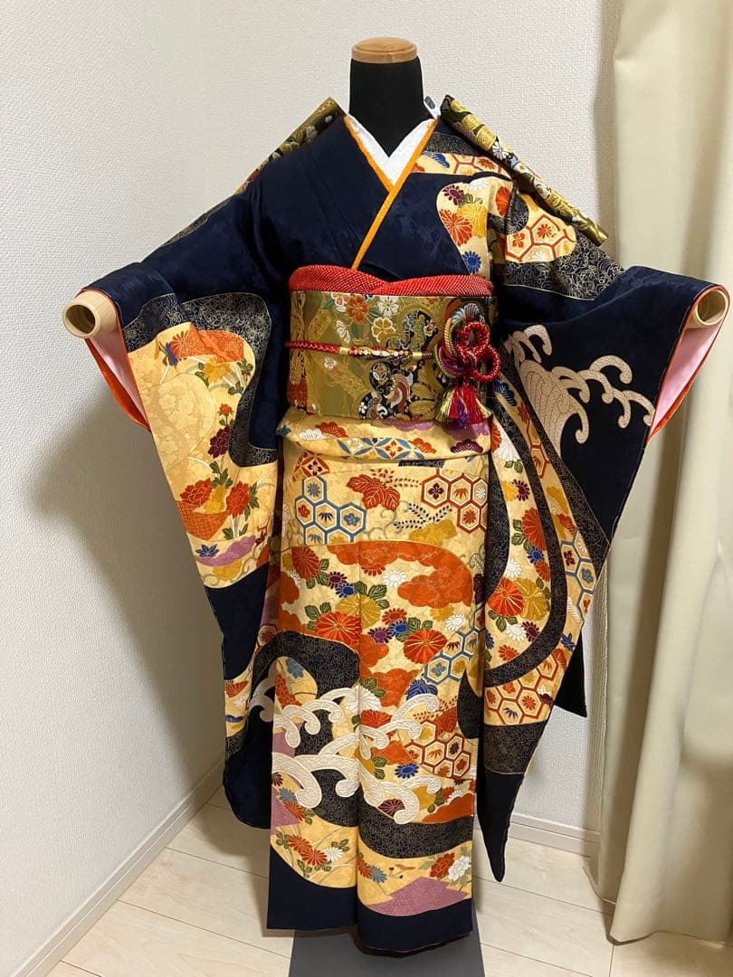 サービスセット しつけ糸つき紺の古典柄正絹振袖 全て揃ったフルセット M～トール
