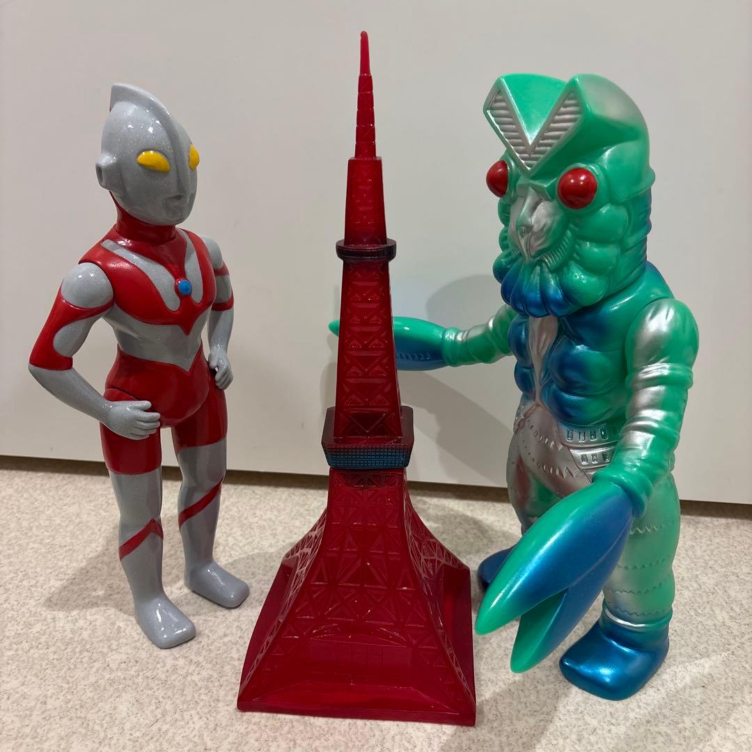 マルサン ウルトラマン 対 バルタン星人 450セット 電波塔 ソフビ