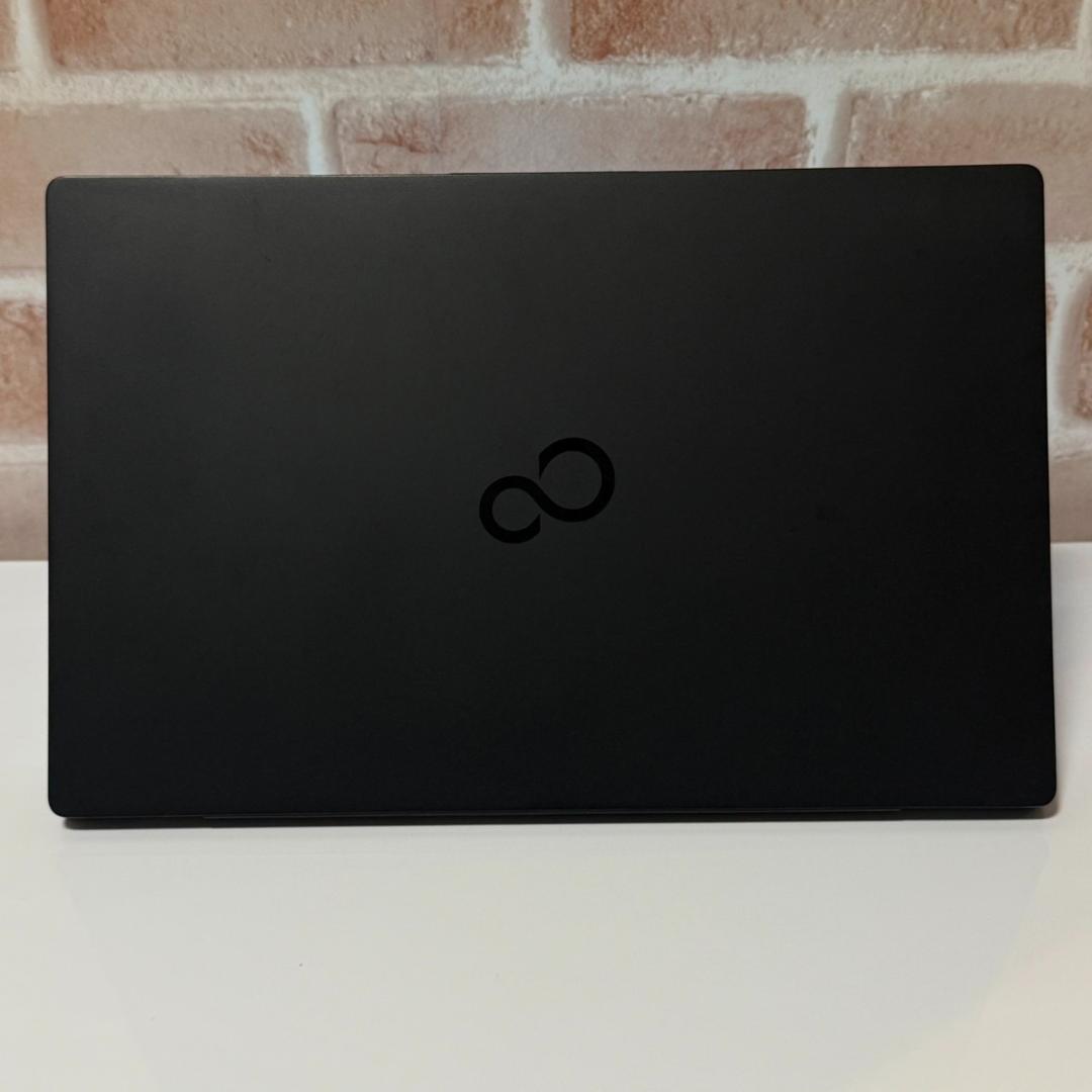 ★超軽量708g★ 2021年製 第11世代Corei5 美品 富士通 G92