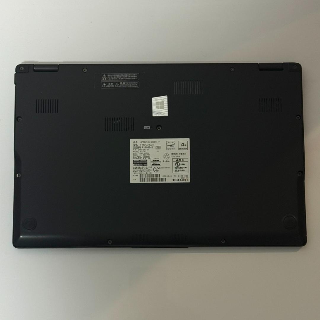 ★超軽量708g★ 2021年製 第11世代Corei5 美品 富士通 G92