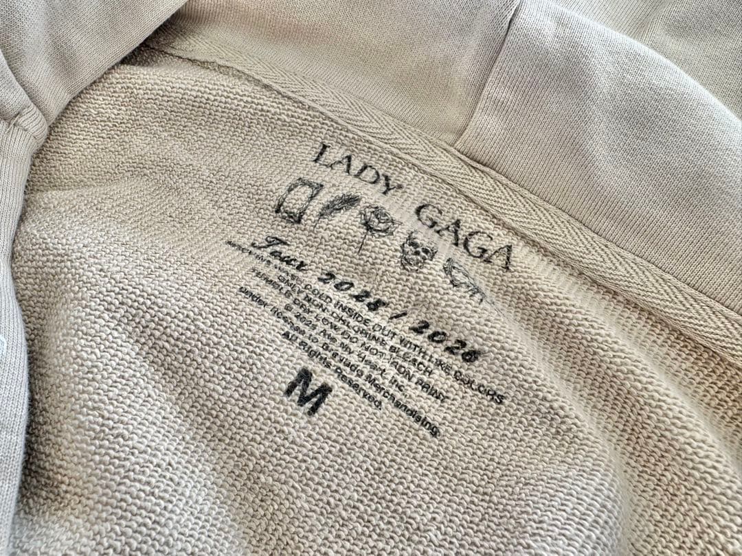 (新品)レディーガガ VIPGOLD 最前列 パーカー M〜最安値〜