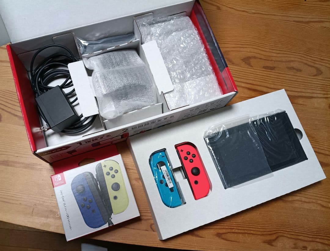 Nintendo Switch 本体 青赤Joy-Conニンテンドースイッチ青黃