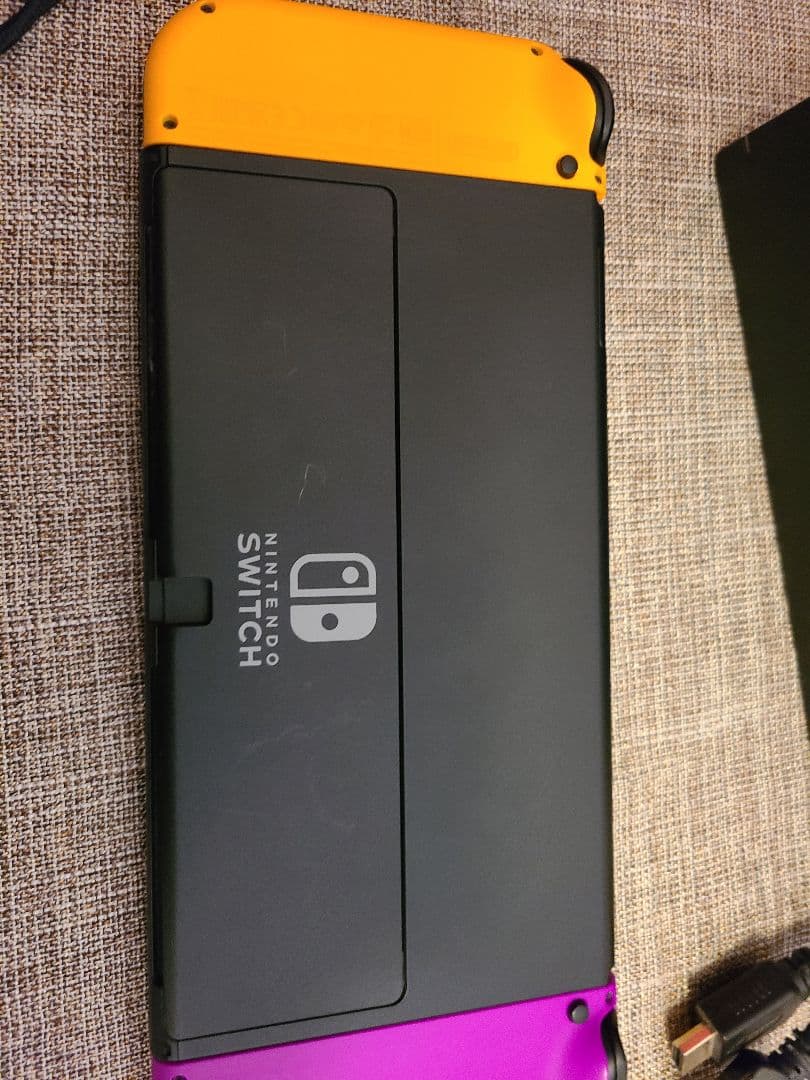 有機ELNintendo Switch 本体 紫とオレンジのJoy-Con