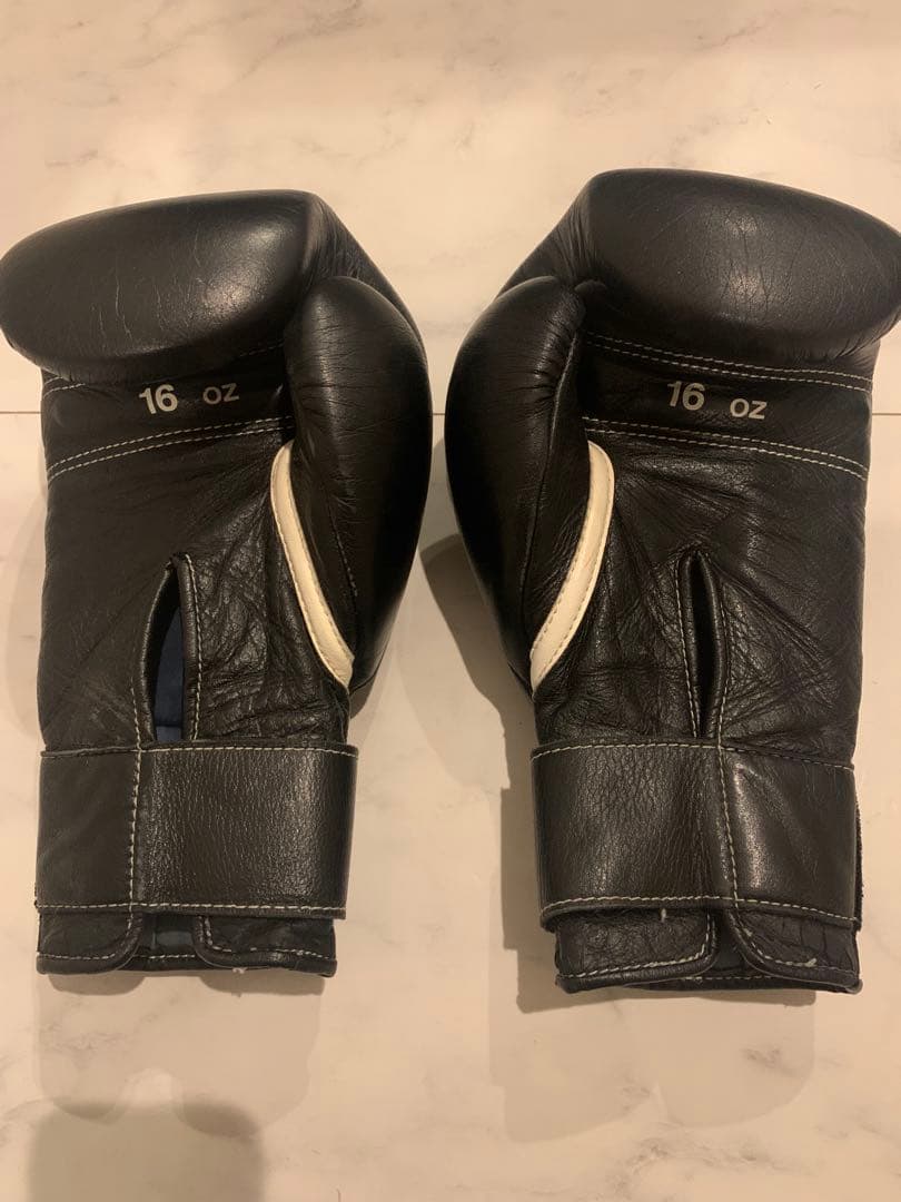 Winning ボクシンググローブ 16 oz ブラック