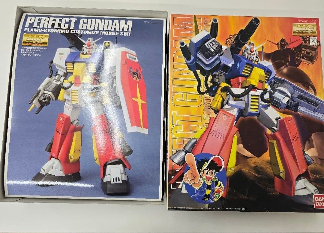 バンダイ パーフェクトガンダム 1/100