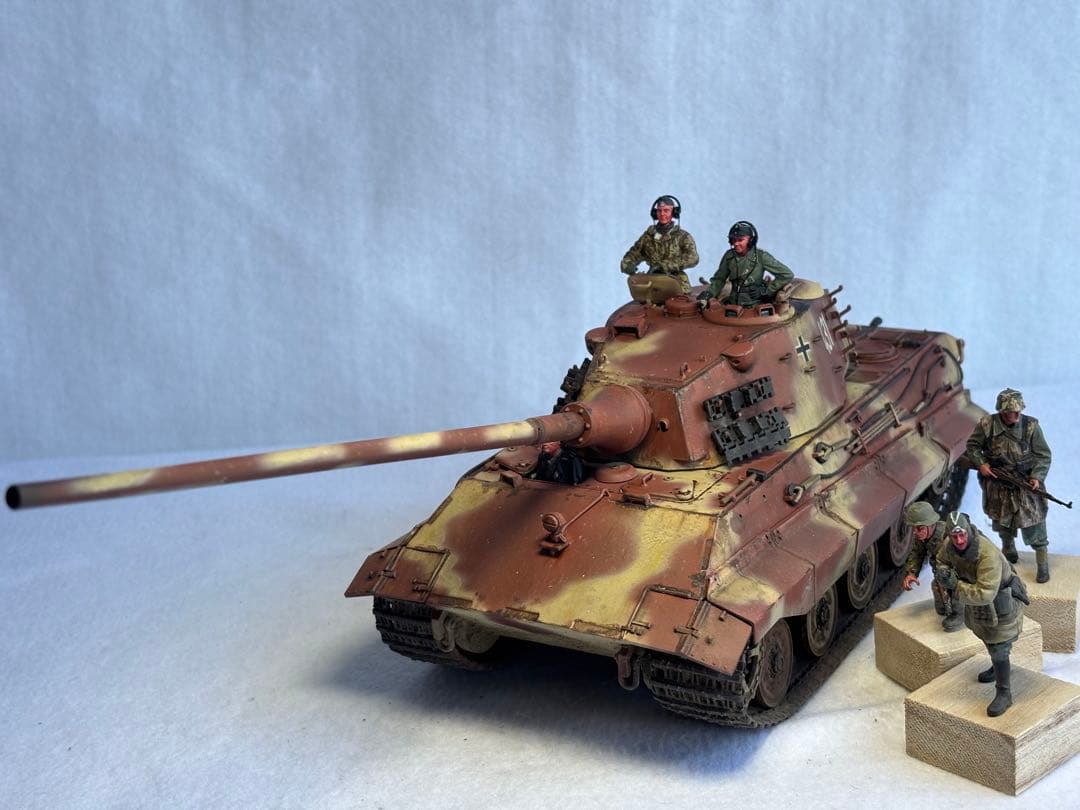 ドイツ陸軍E75号戦車プラモデル完成品