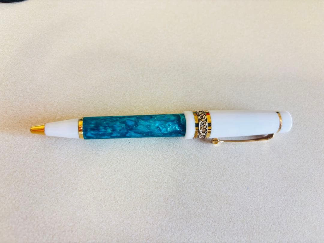 【日本限定】LEONARDOレオナルド フェリーチェ エメラルドグリーン