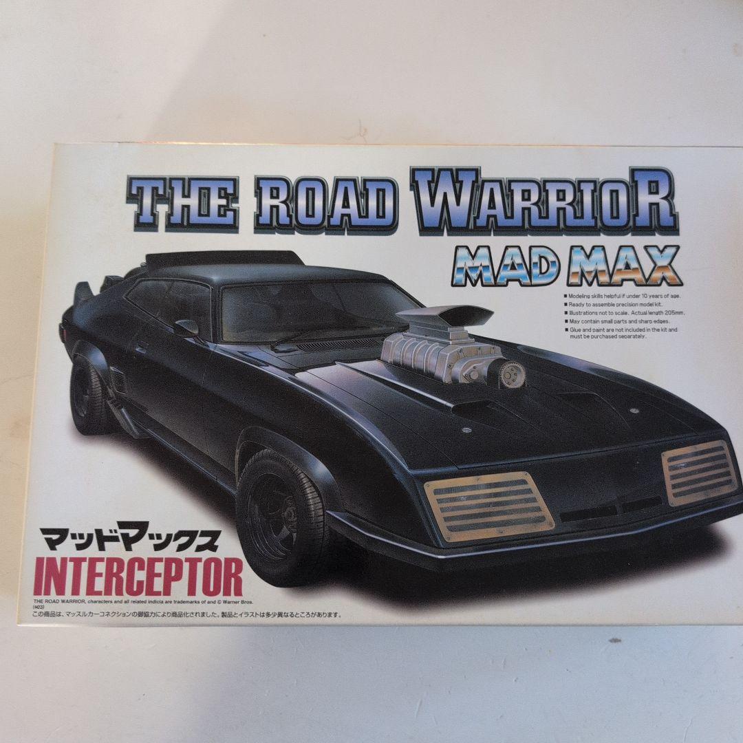 アオシマ　1/24マッドマックス　インターセプター