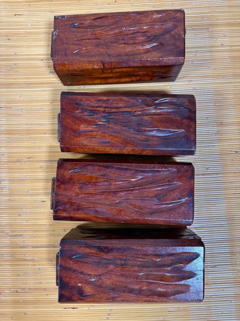 天然木（屋久杉かも）一枚板のテーブル　約165cm x 100cm 厚み6cm