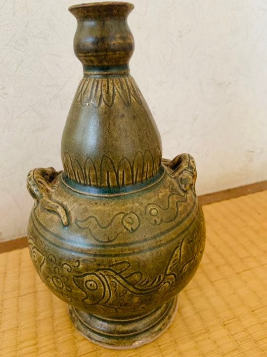 南蛮焼物青磁瓶