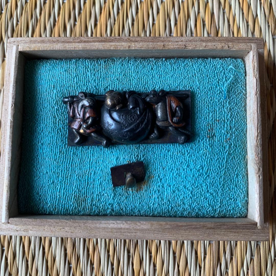 金工 目貫 前金具 赤銅 ネズミ 宝袋 未使用 木箱