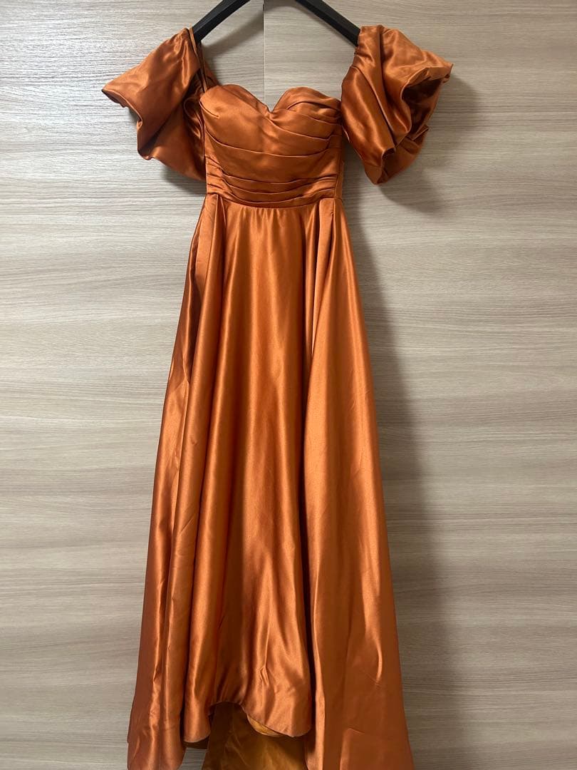 カラードレス　テラコッタ　Aライン　パフスリーブ　ハートカットドレス　オレンジ