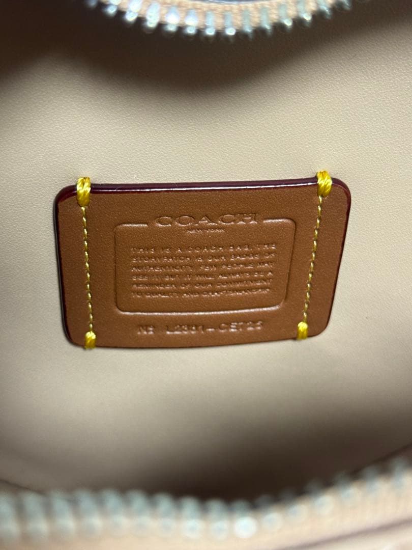 coach ハートショルダーバッグ ピンク