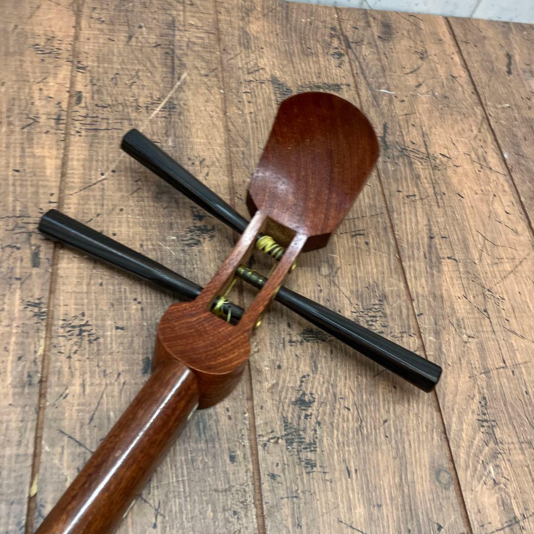 昭和レトロ 三味線 丸打胴 中棹 花梨 民謡 地唄 弦楽器 和楽器 ハードケース