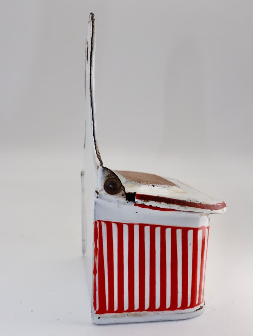 アンティーク・アルメット缶（マッチ入れ） フランスBB社製