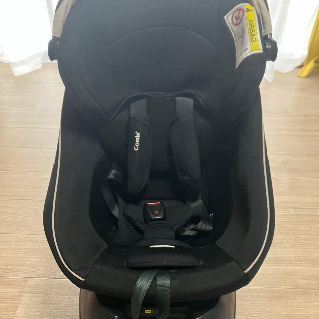 Combi コンビ　クルムーヴ　ISOFIX チャイルドシート