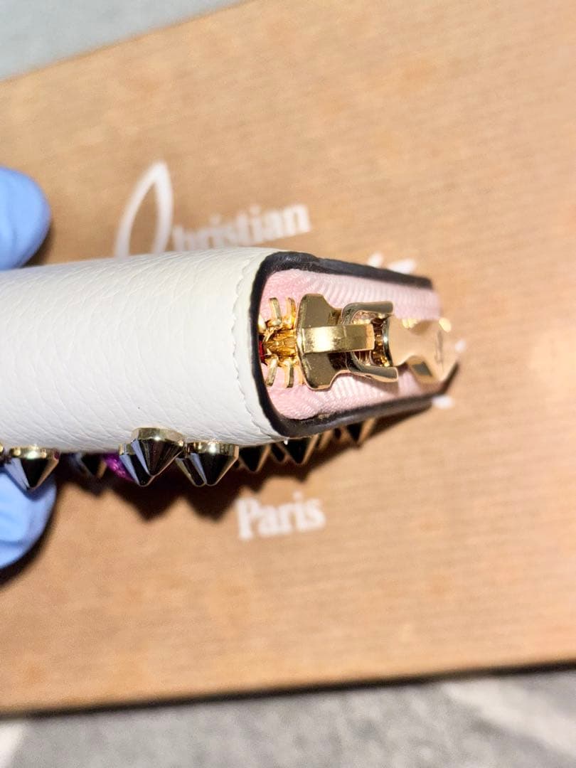 Christian Louboutin クリスチャンルブタン ケース