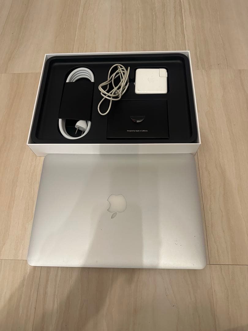 ジャンク品⭐︎Apple MacBook 本体 付属付き