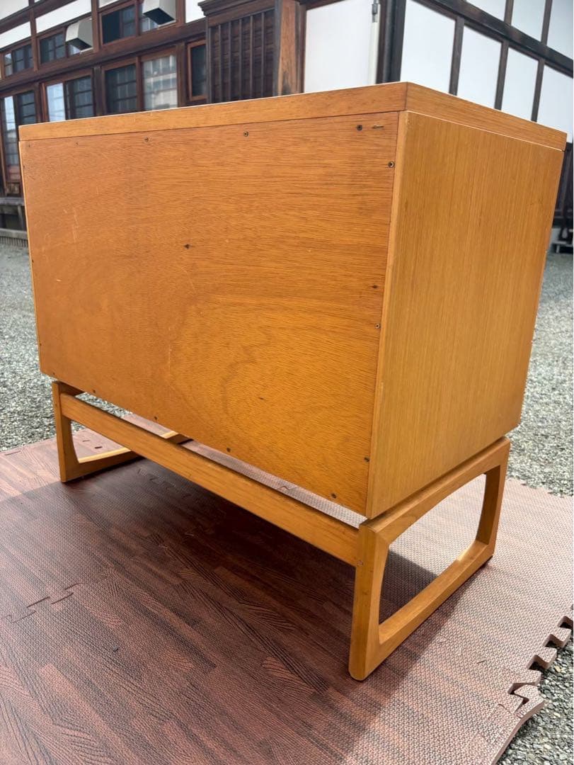 ヨーロッパで人気！G-Pranミッドセンチュリー 3段チェスト