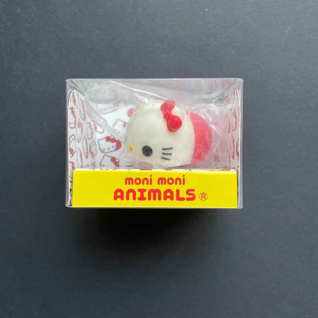 もにまるず　ハローキティ　赤