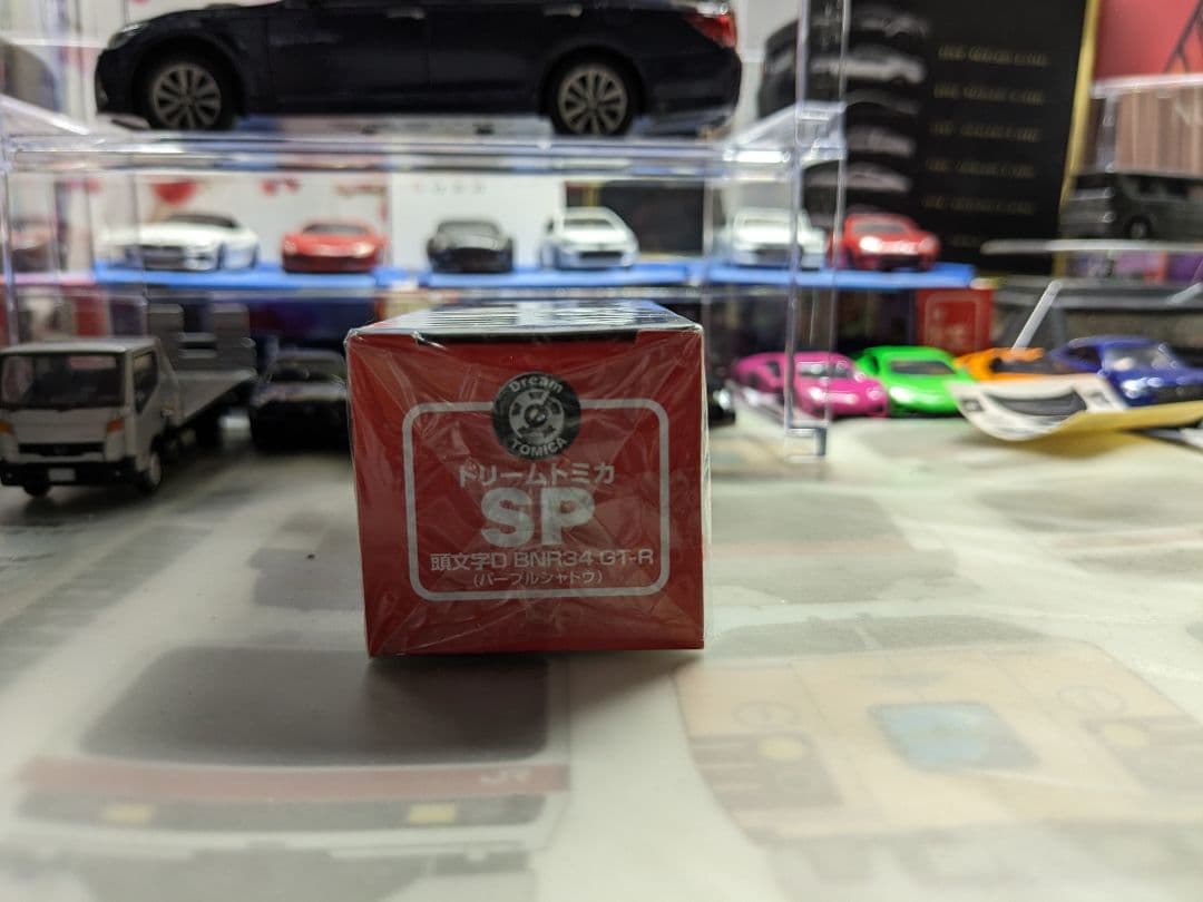 ドリームトミカ 頭文字D BNR34 GT-R (パープルシャドウ)