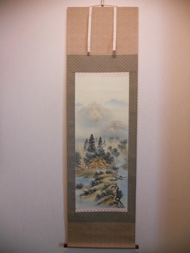掛け軸 江河 四神守護山水図 絹本 希少 軸装 茶道具 掛軸 美品 です。